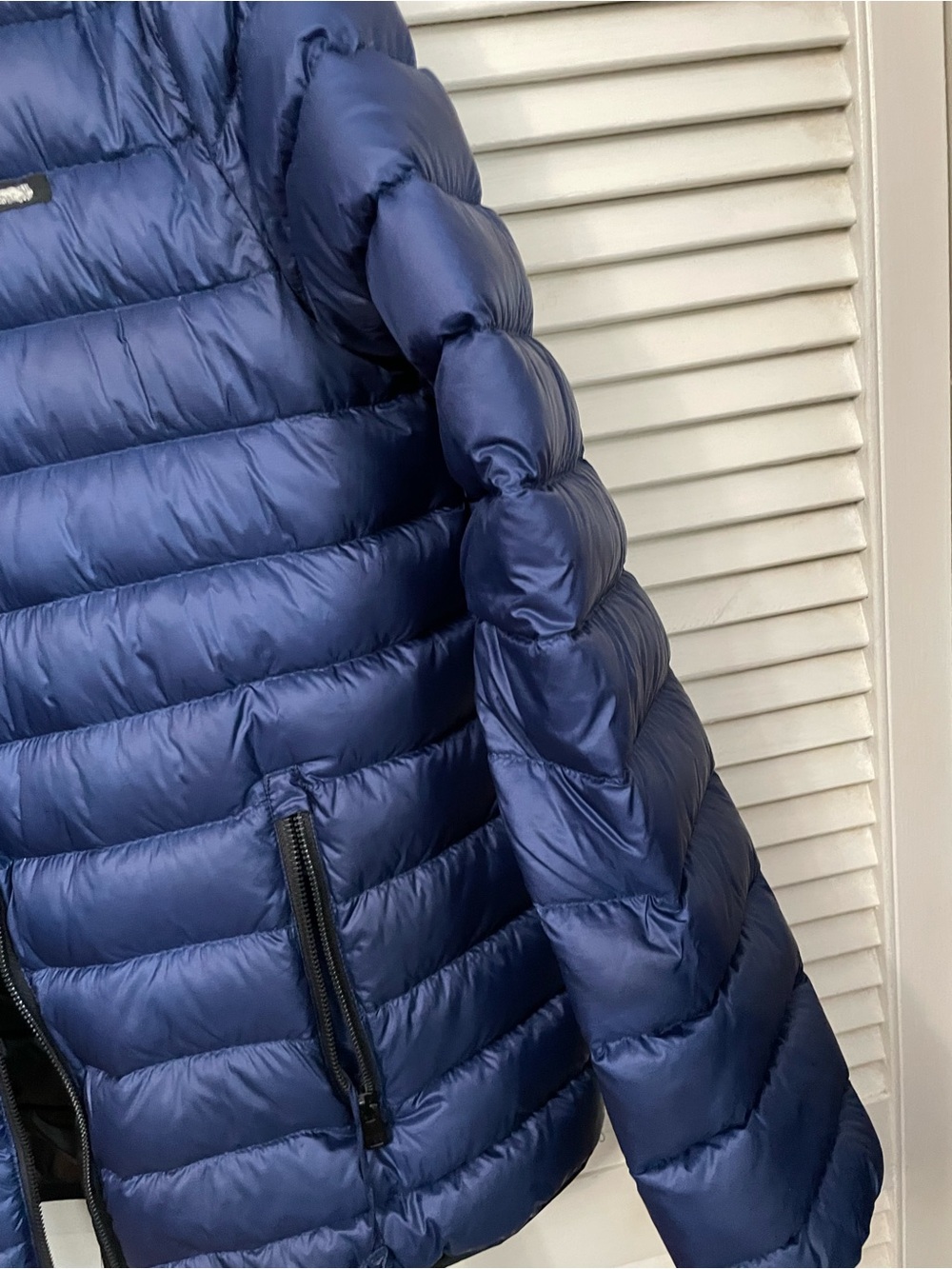 Roots packable down jacket - Picture 5 of 8